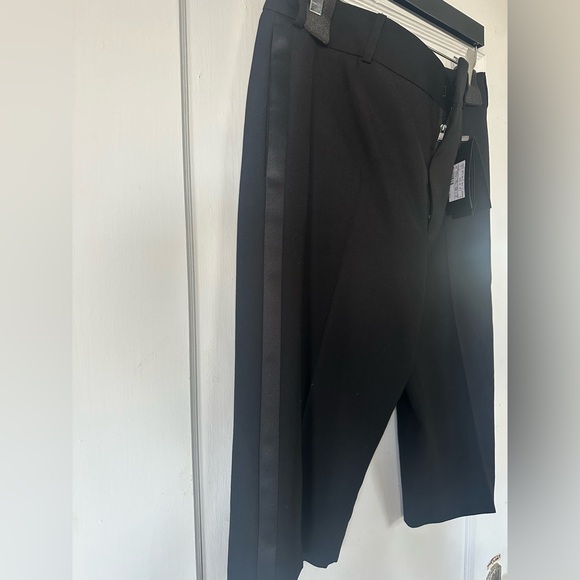 Saint Laurent Classic Black Tuxedo Bermuda shorts sz:F40 brand new